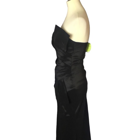 Windsor Daisy Taffeta Crumb Catcher Maxi Dress Small mermaid contour silhouette - Picture 5 of 14